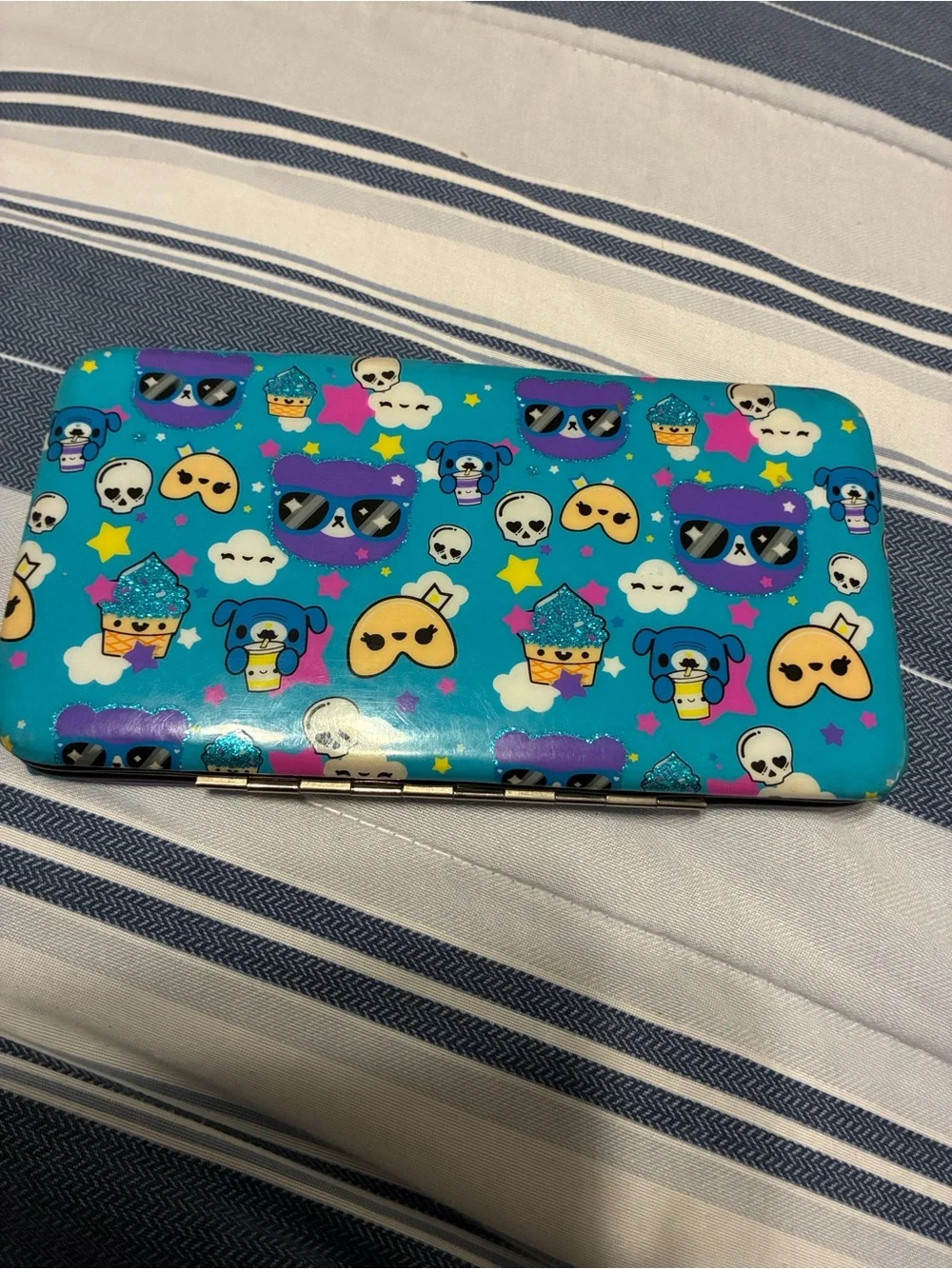 Loungefly cute zip